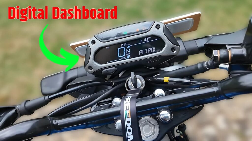 Bajaj Freedom Instrument Console Bajaj Freedom: दुनिया का सबसे पहला CNG Motorcycle लॉन्च, जाने कीमत
